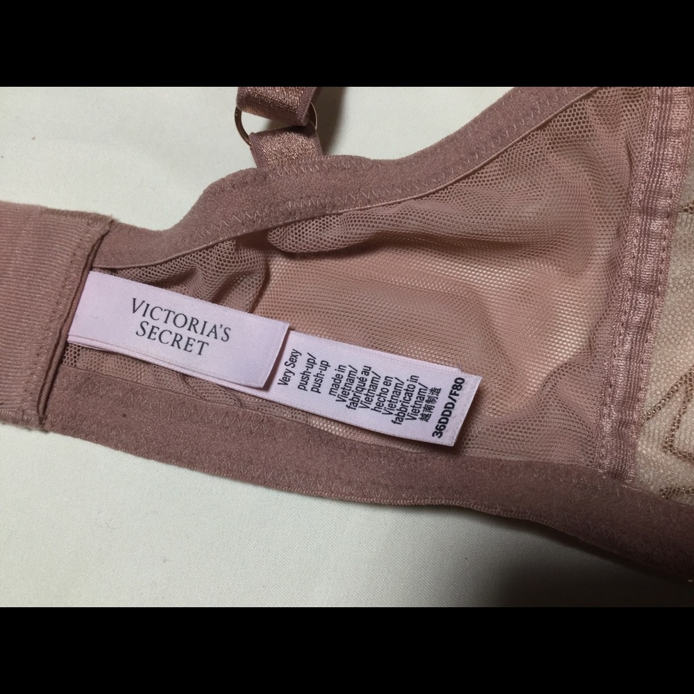 Victoria's Secret Rose Gold Star Embroidered Push-Up Bra - Picture 7 of 7